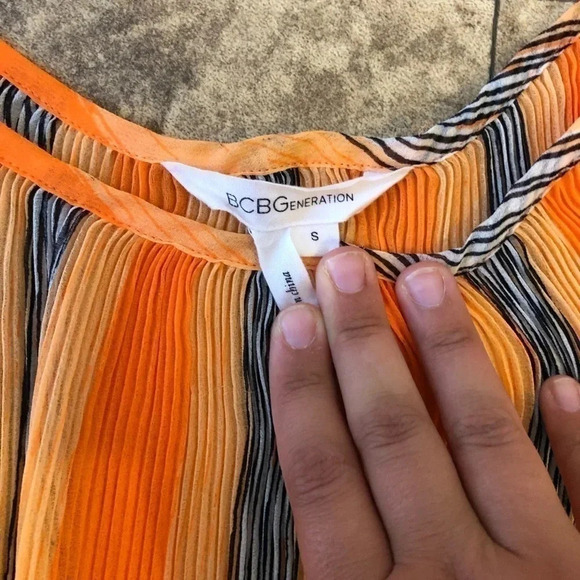 Women's VINTAGE BCBGeneration Tank Top - Sz. S - Picture 2 of 2